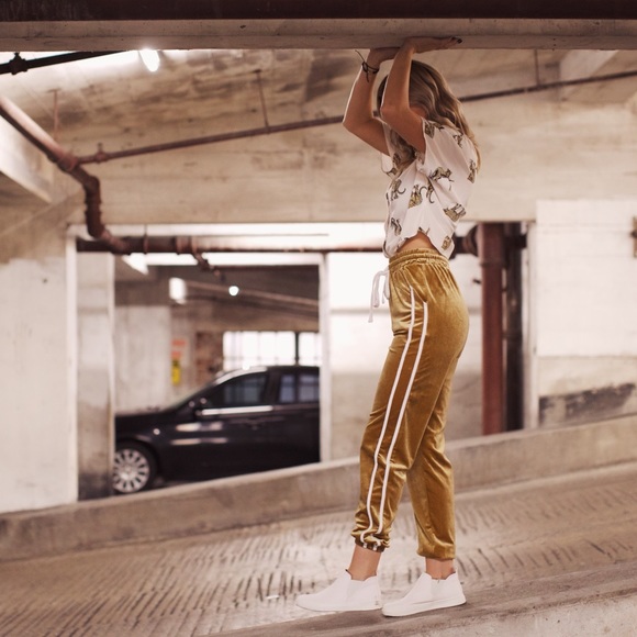 Meet your Posher, Kim - Picture 5 of 6